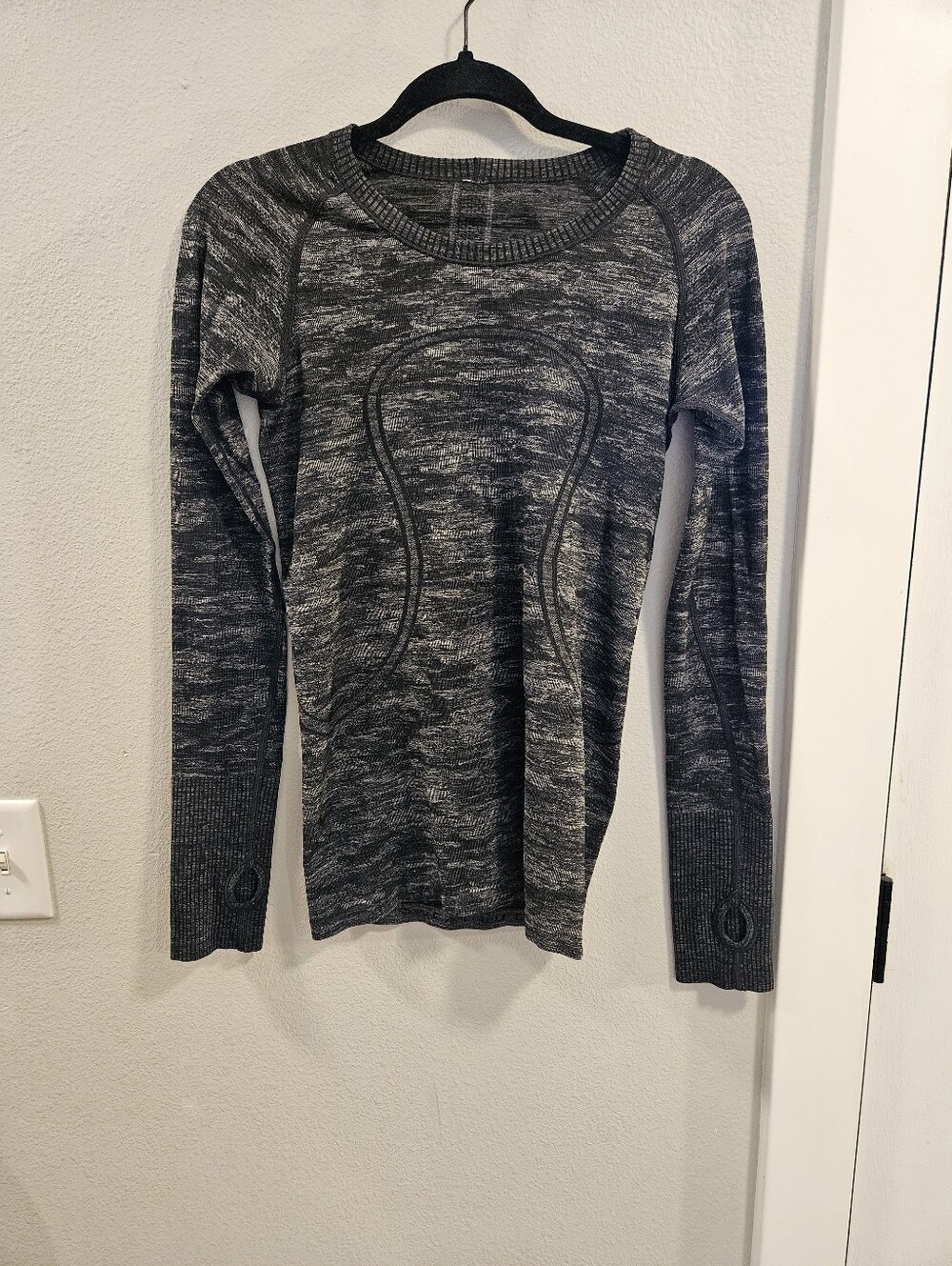 Lululemon Swiftly Tech Long Sleeve Shirt Women Size 6